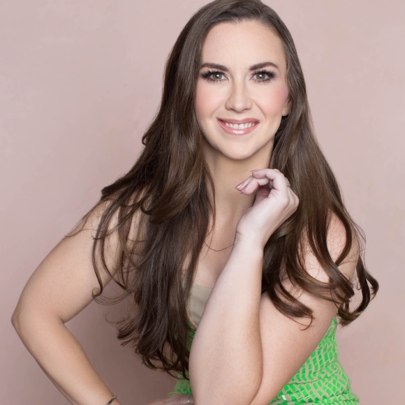 Meet your Posher, Melissa - Picture 5 of 5